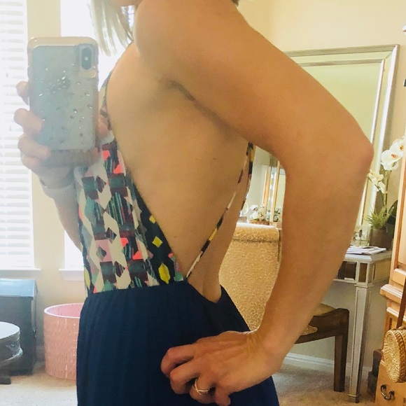 Fun backless maxi length dress - Picture 4 of 6